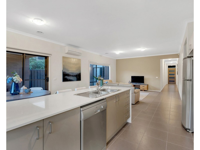 4 Acland Street, Craigieburn VIC 3064