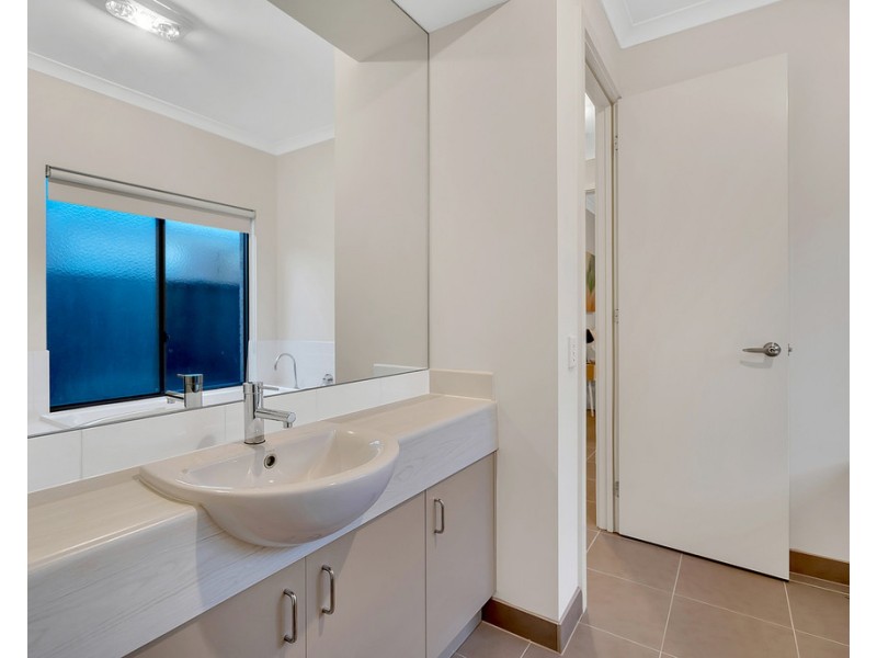 4 Acland Street, Craigieburn VIC 3064