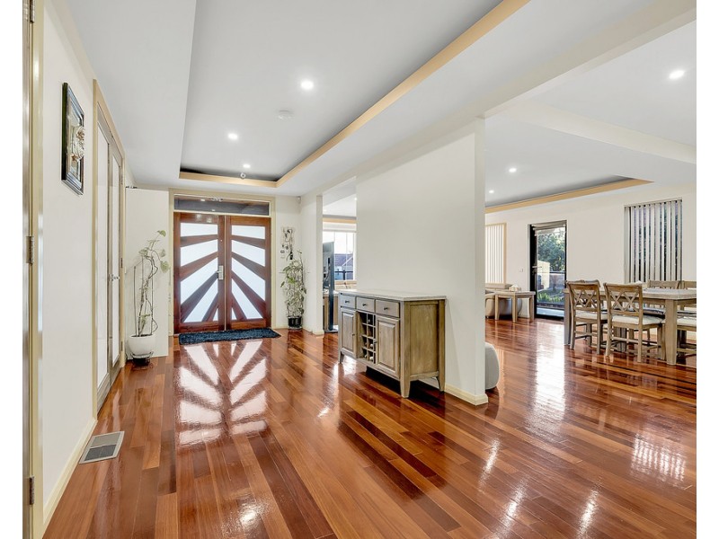 14 Excelsior Heights, Craigieburn VIC 3064