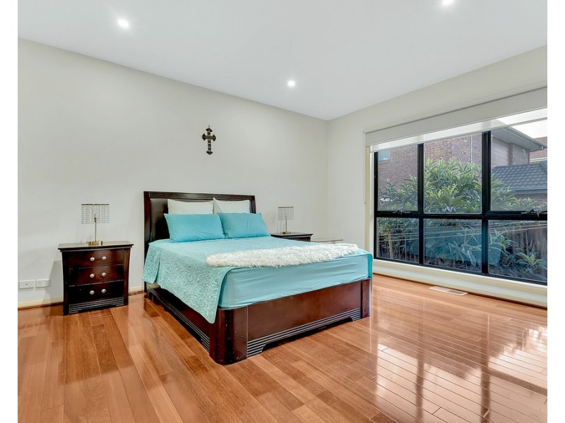 14 Excelsior Heights, Craigieburn VIC 3064
