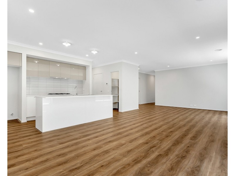 14 Highpark Circuit, Craigieburn VIC 3064