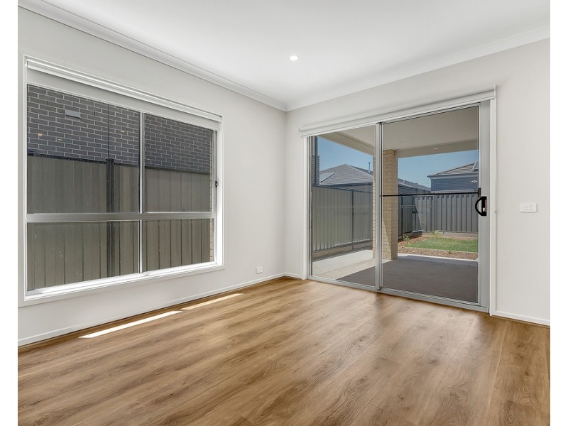 14 Highpark Circuit, Craigieburn VIC 3064