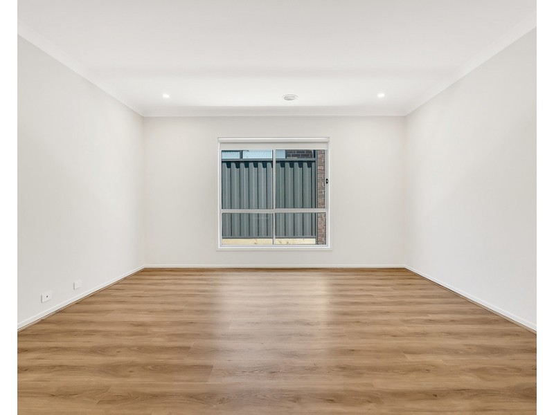 14 Highpark Circuit, Craigieburn VIC 3064