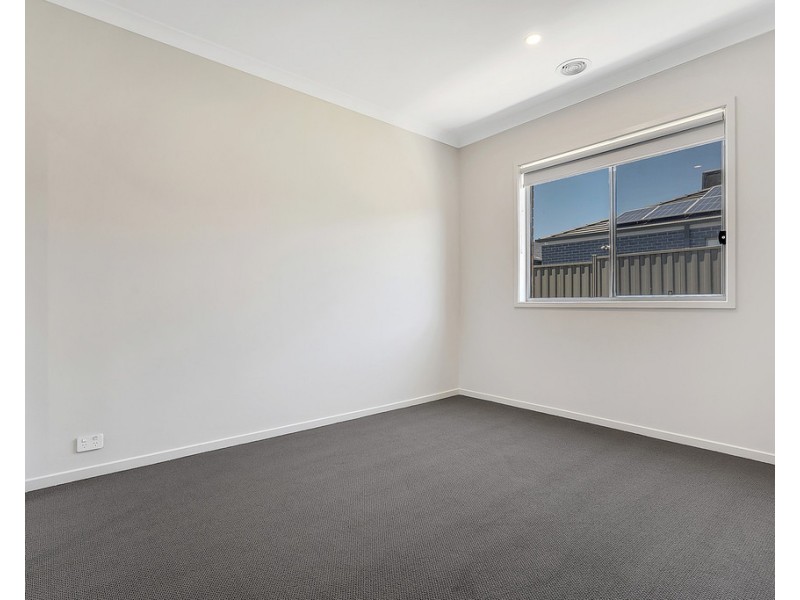 14 Highpark Circuit, Craigieburn VIC 3064