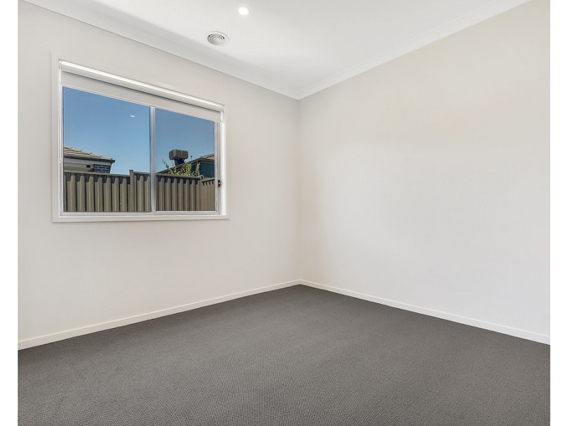 14 Highpark Circuit, Craigieburn VIC 3064