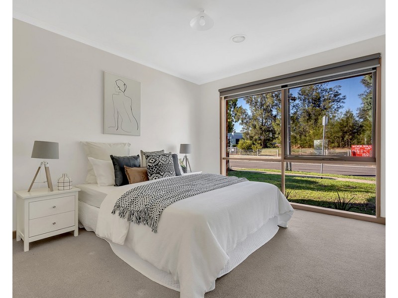 55 Dorchester Street, Craigieburn VIC 3064