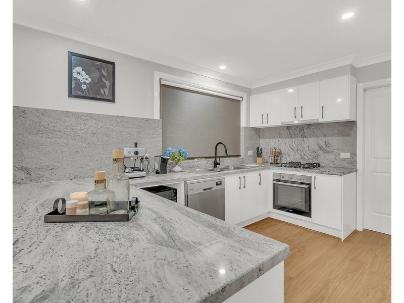 28 Exmouth Road, Craigieburn VIC 3064