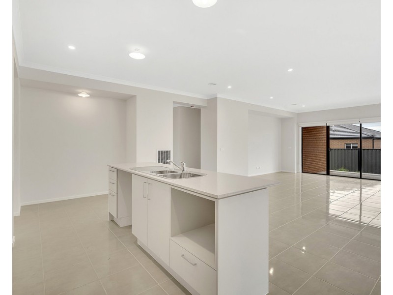 20 Oresund Street, Craigieburn VIC 3064
