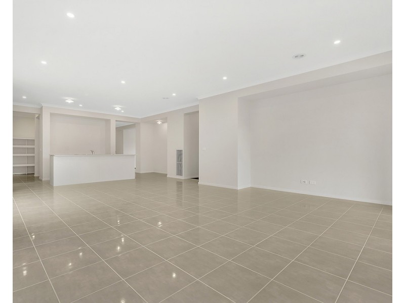 20 Oresund Street, Craigieburn VIC 3064