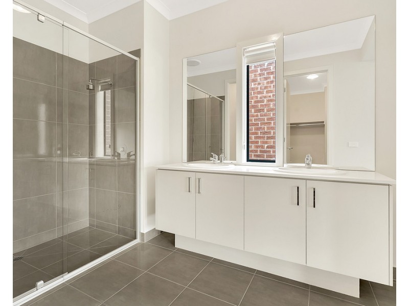 20 Oresund Street, Craigieburn VIC 3064