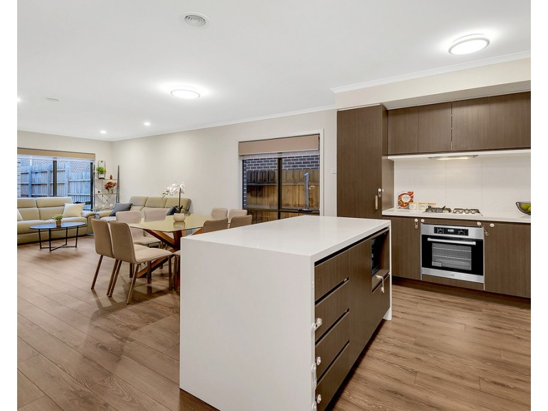 11 Erinbank Crescent, Westmeadows VIC 3049