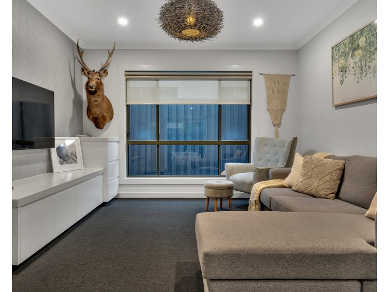 12 Buttercup Drive, Greenvale VIC 3059