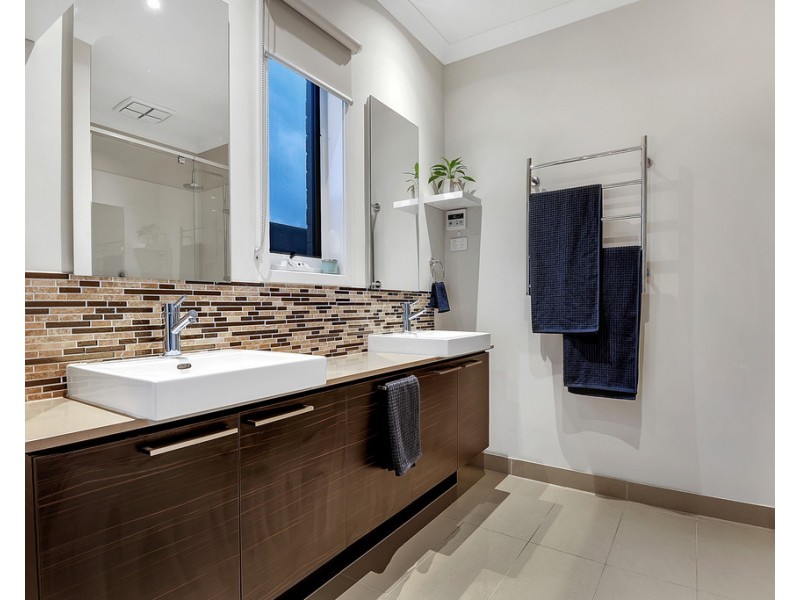 11 Riberry Street, Craigieburn VIC 3064