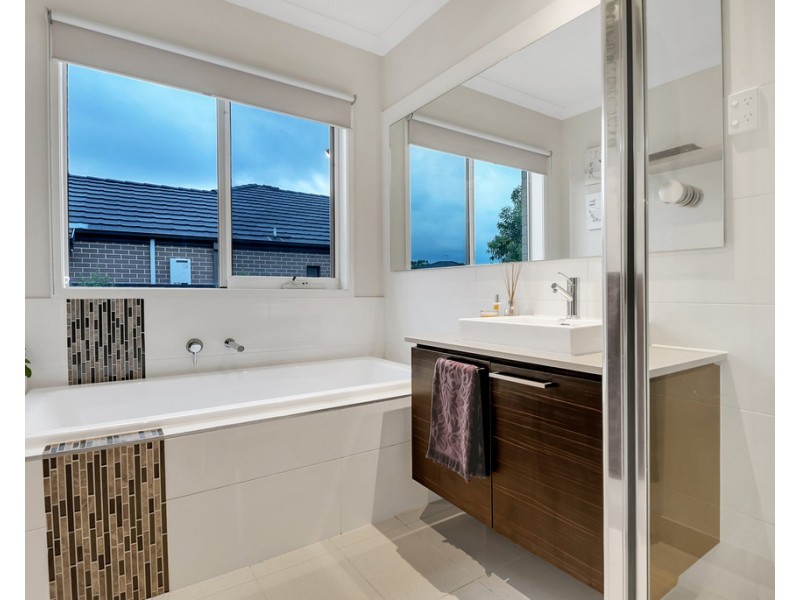 11 Riberry Street, Craigieburn VIC 3064