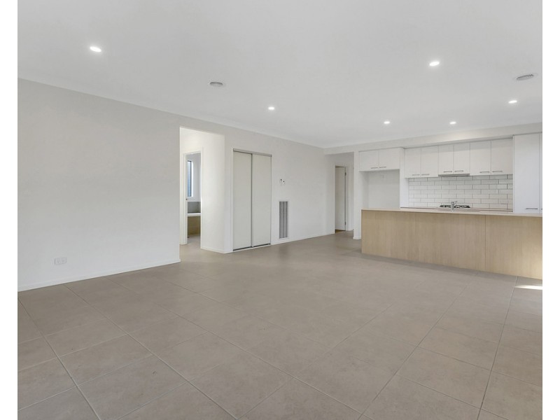 3 Cudgerie close, Craigieburn VIC 3064