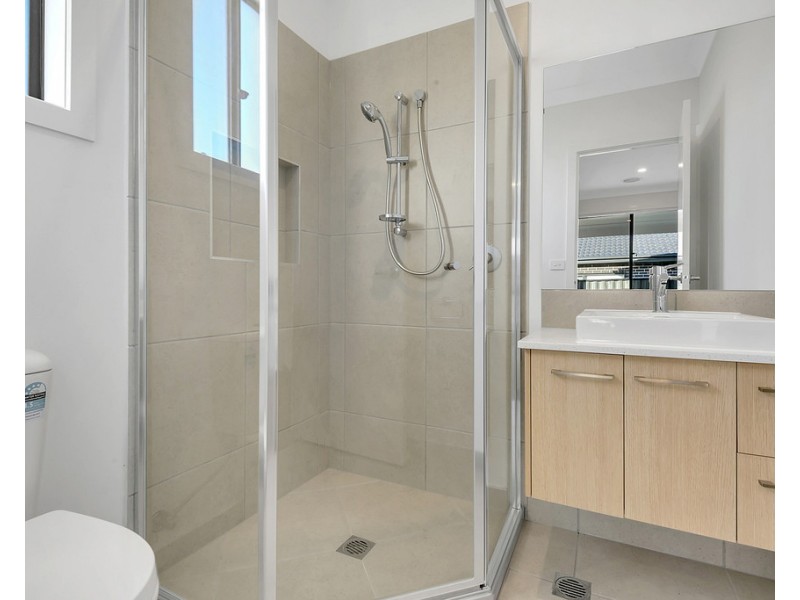 3 Cudgerie close, Craigieburn VIC 3064