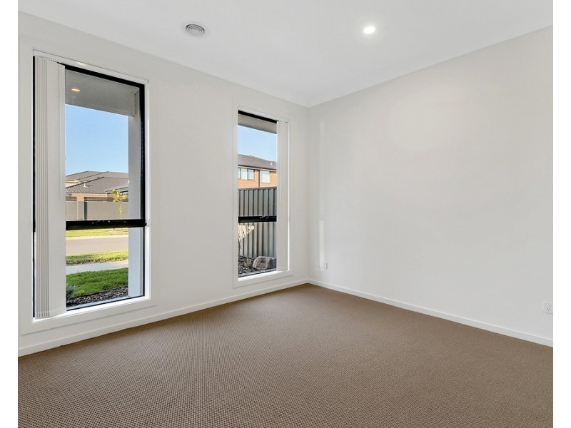 3 Cudgerie close, Craigieburn VIC 3064