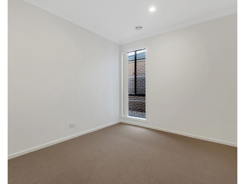 3 Cudgerie close, Craigieburn VIC 3064