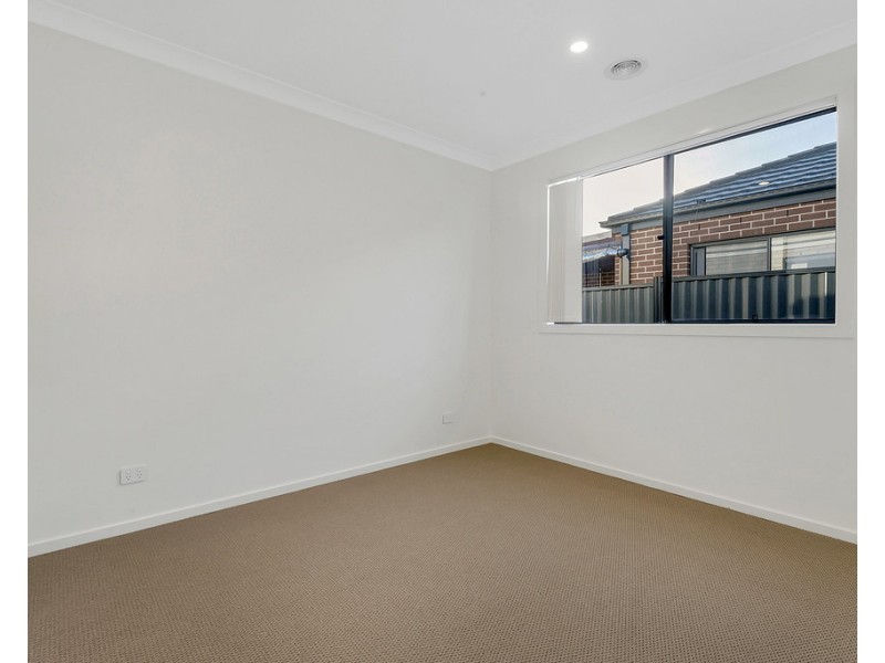 3 Cudgerie close, Craigieburn VIC 3064