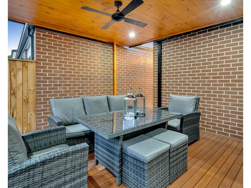 37 Bisham Street, Mickleham VIC 3064