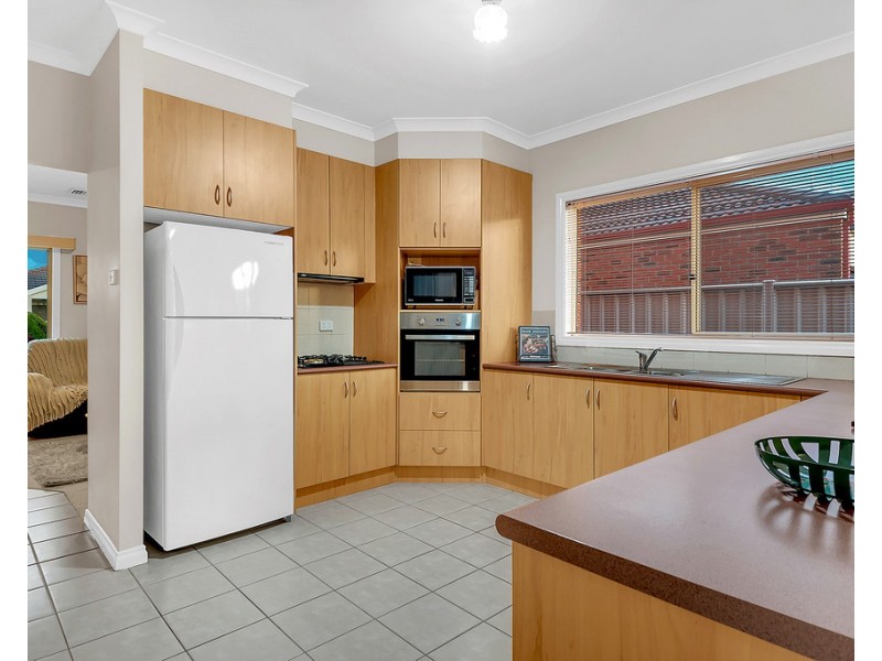 16 Jacaranda Place, Craigieburn VIC 3064