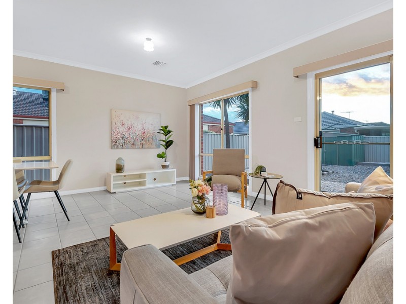 16 Jacaranda Place, Craigieburn VIC 3064