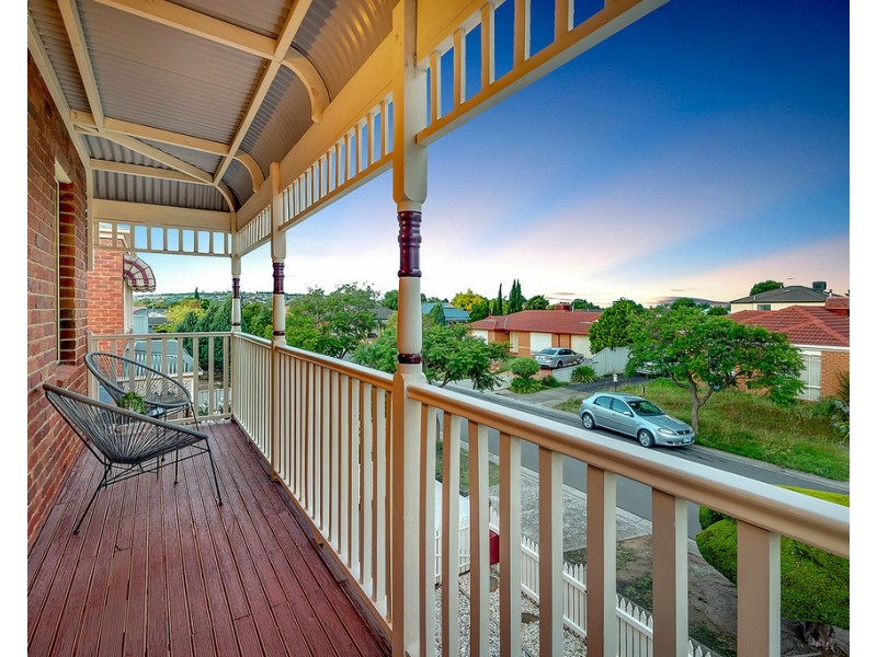 16 Jacaranda Place, Craigieburn VIC 3064