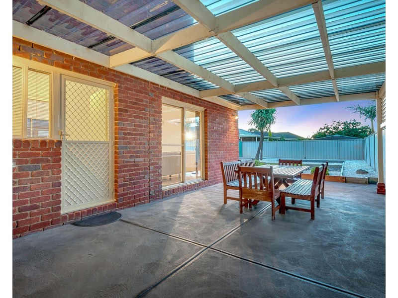 16 Jacaranda Place, Craigieburn VIC 3064