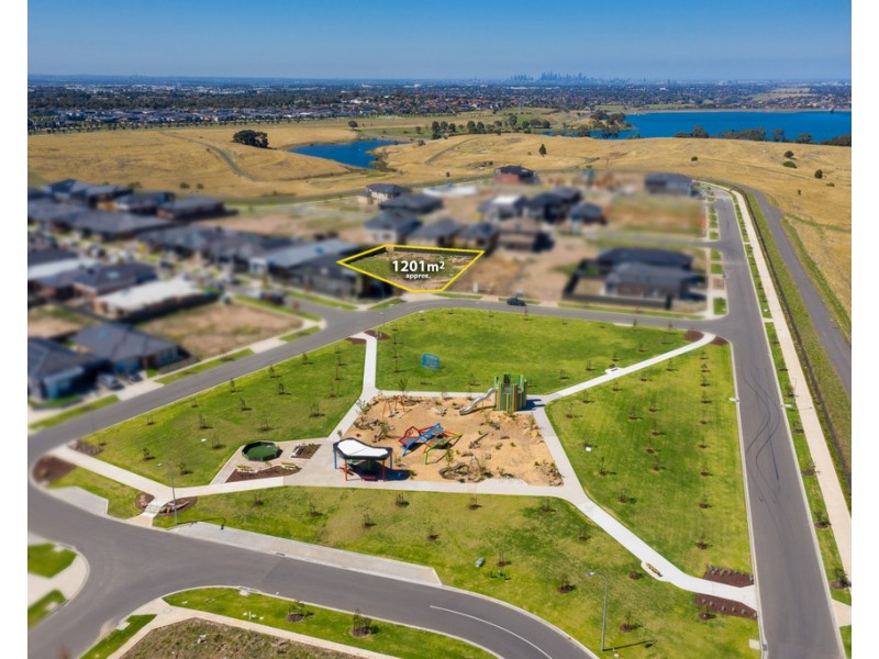 11 Seafarers Crescent, Greenvale VIC 3059