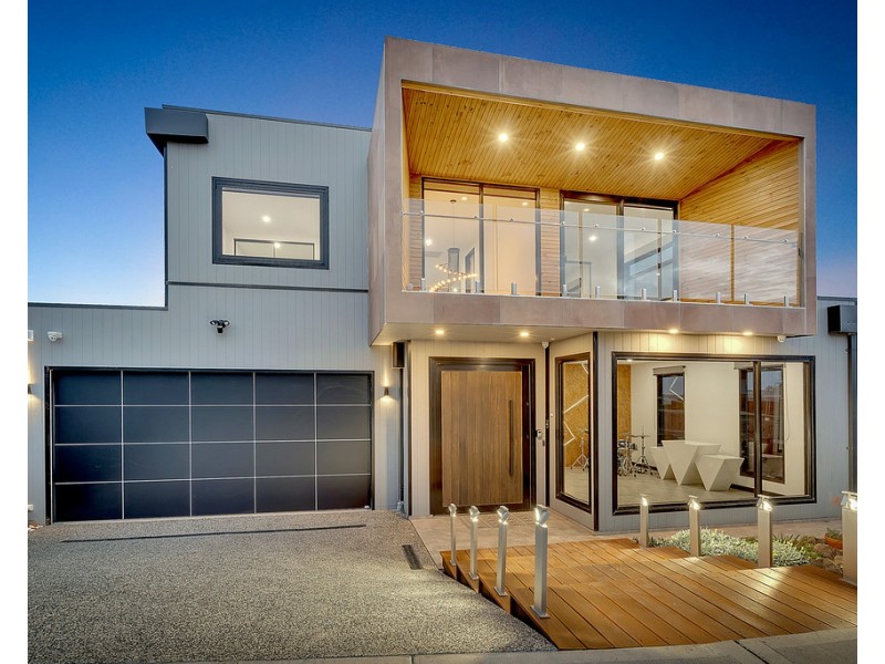 55 Charteris Drive, Craigieburn VIC 3064