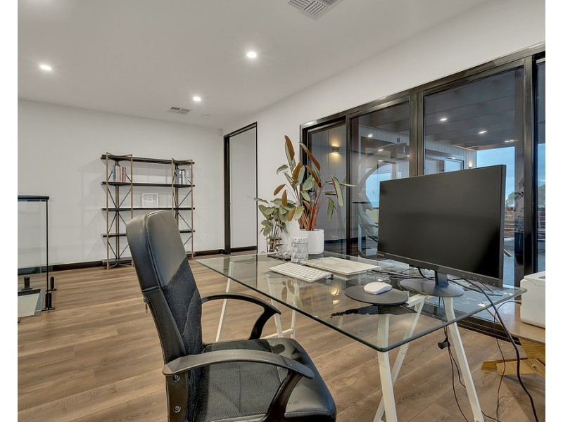 55 Charteris Drive, Craigieburn VIC 3064
