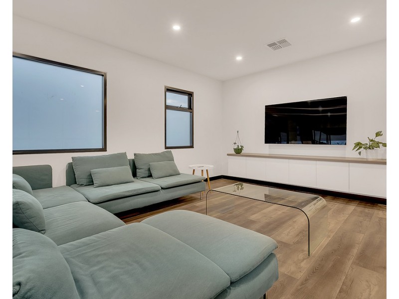 55 Charteris Drive, Craigieburn VIC 3064