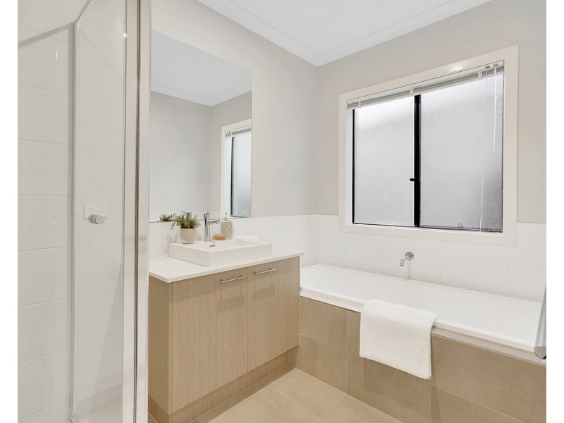 15 Laurina Street, Kalkallo VIC 3064