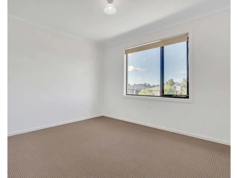 86 Baronial Way, Craigieburn VIC 3064