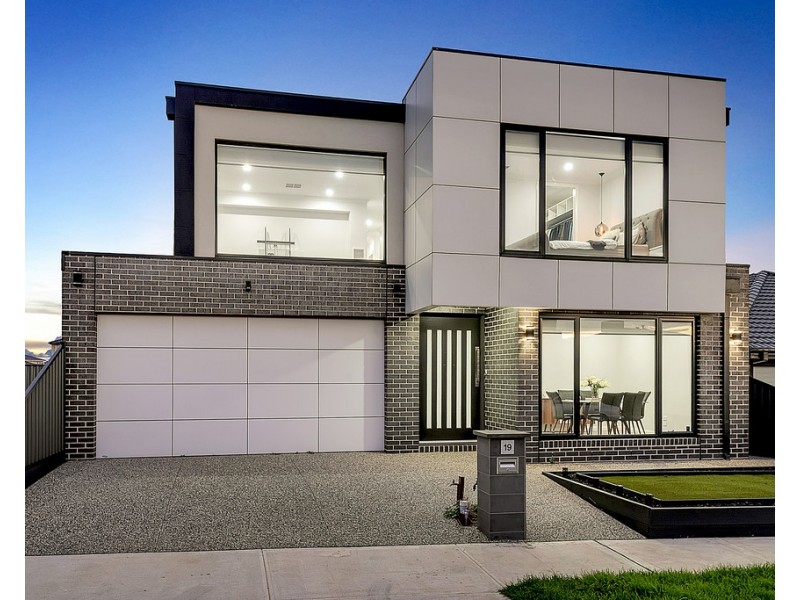 19 Millau Avenue, Craigieburn VIC 3064