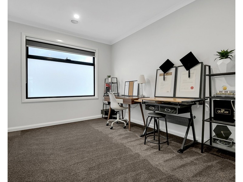 19 Millau Avenue, Craigieburn VIC 3064