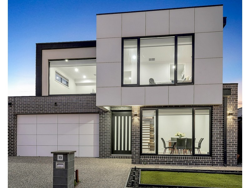 19 Millau Avenue, Craigieburn VIC 3064