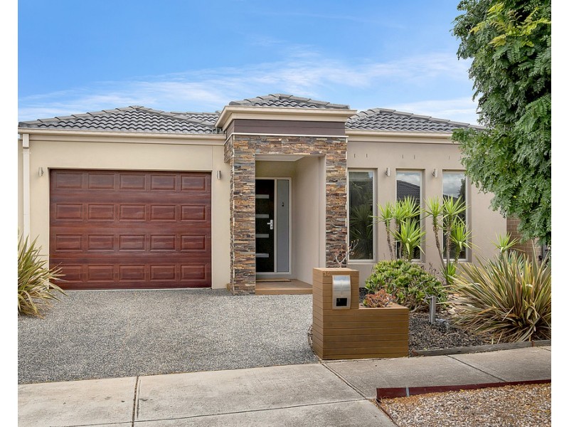 14 Brickwood Circuit, Craigieburn VIC 3064