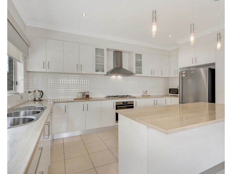 14 Brickwood Circuit, Craigieburn VIC 3064