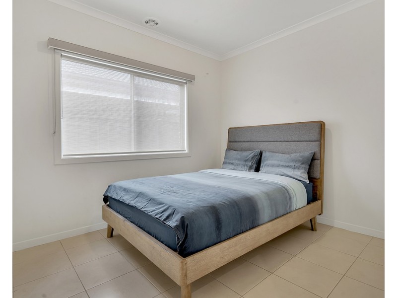 14 Brickwood Circuit, Craigieburn VIC 3064