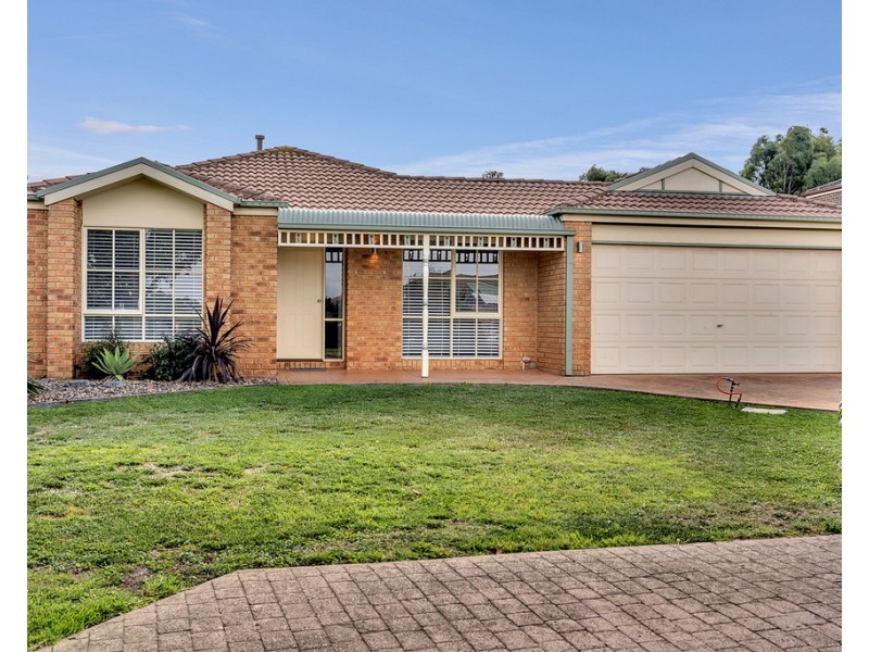 16 Heytesbury Crescent, Craigieburn VIC 3064