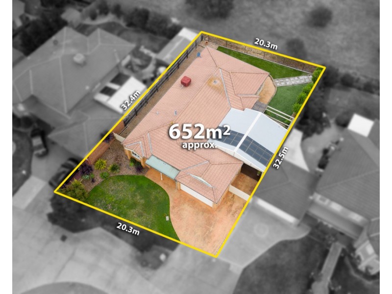 16 Heytesbury Crescent, Craigieburn VIC 3064