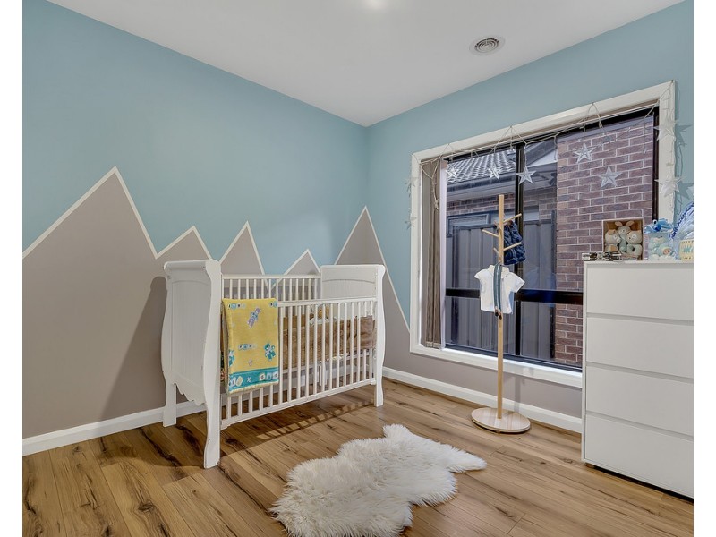 22 Clapham Way, Craigieburn VIC 3064