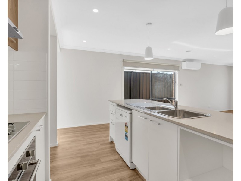 16 Cephei Street, Kalkallo VIC 3064