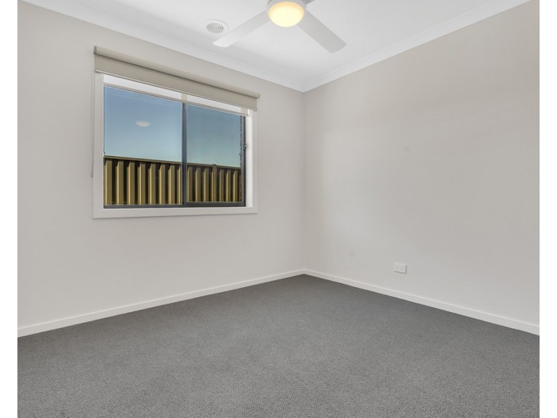 16 Cephei Street, Kalkallo VIC 3064