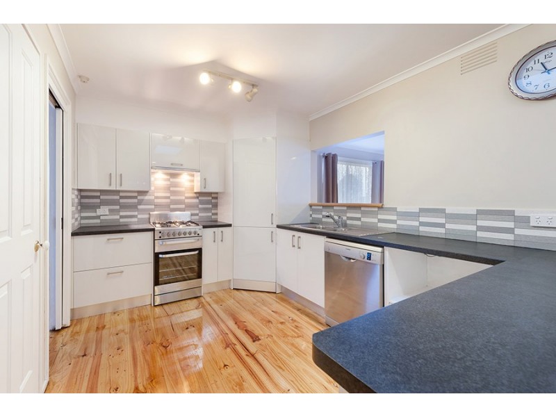 16 Grinstead Court, Craigieburn VIC 3064