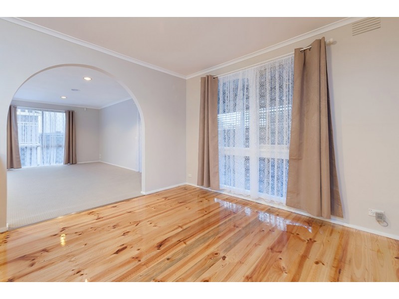 16 Grinstead Court, Craigieburn VIC 3064