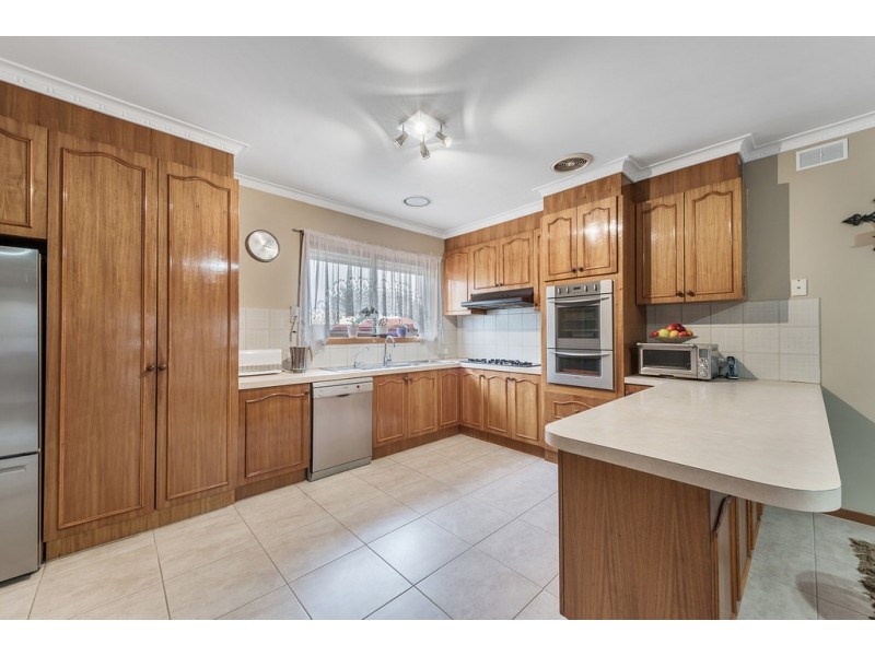 5 Peterlee Court, Craigieburn VIC 3064