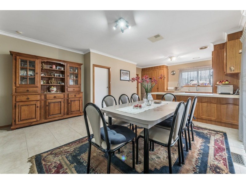 5 Peterlee Court, Craigieburn VIC 3064