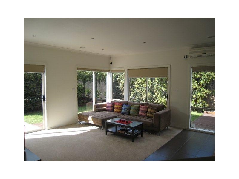 9 Reay Drive, Craigieburn VIC 3064